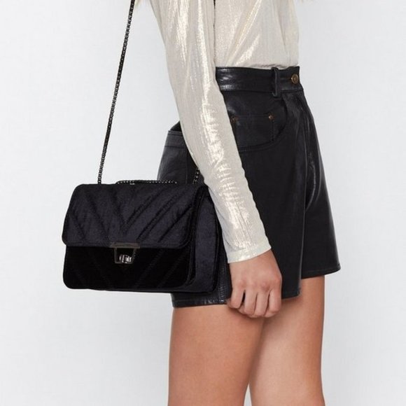 NWT WANT Luxe velvet black crossbody bag - Picture 2 of 4